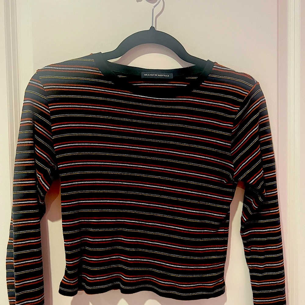COPY - A fall top with long sleeves.(Brandy Melville)